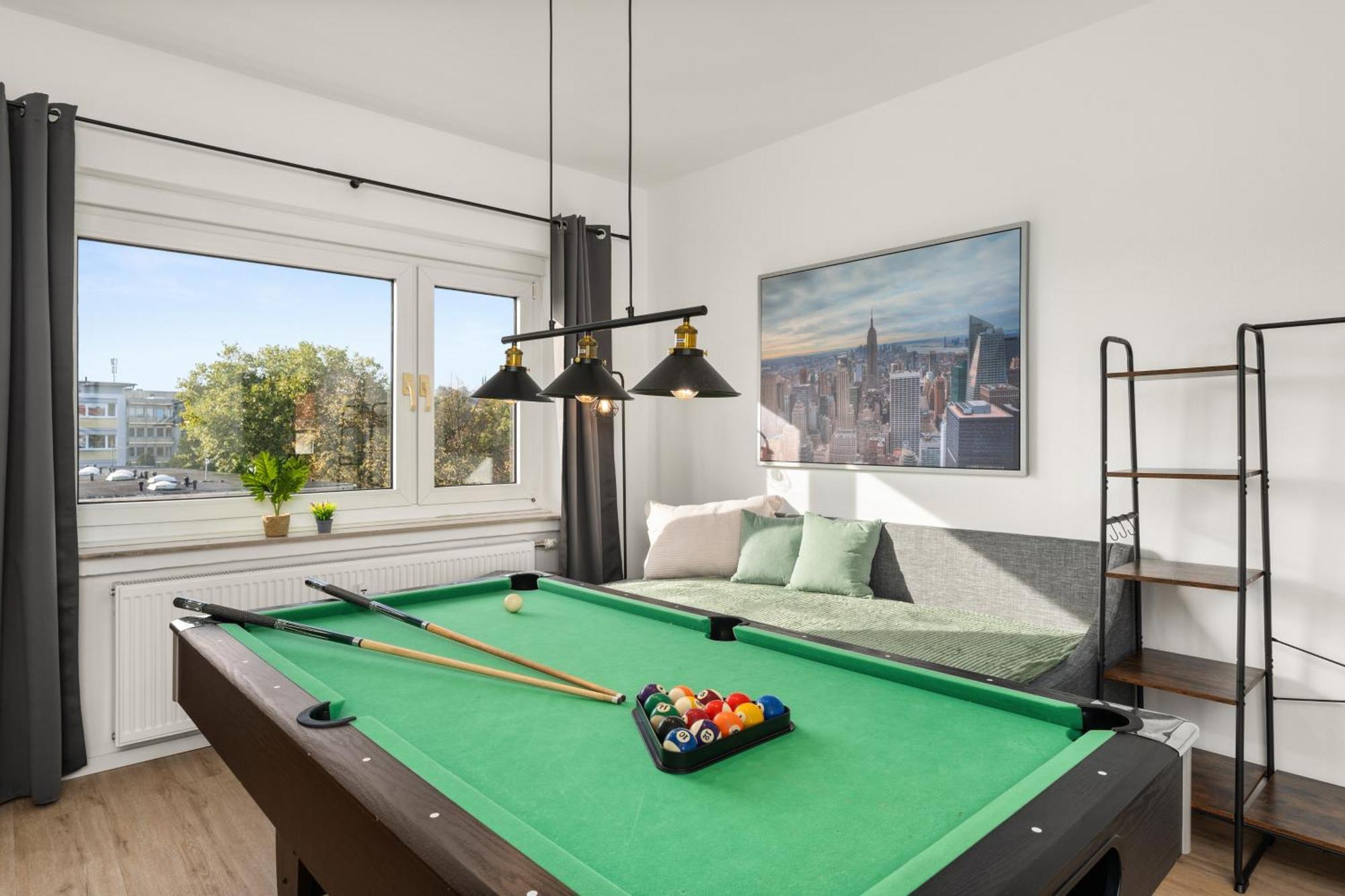 Homely-Apartment Manhattanart, Zentral, Parkplatz, Billard,Ps4, Dart, Balkon Билефельд Экстерьер фото