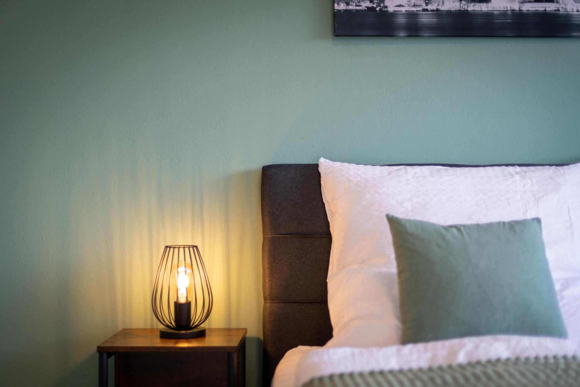 Homely-Apartment Manhattanart, Zentral, Parkplatz, Billard,Ps4, Dart, Balkon Билефельд Экстерьер фото